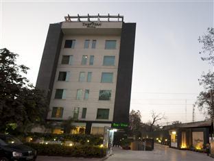 Grenville Hotel Gurgaon Exterior foto